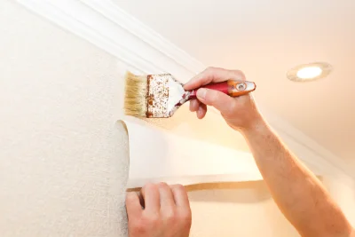 Pose de papier peint à Fertans — revêtements muraux et toiles de verre